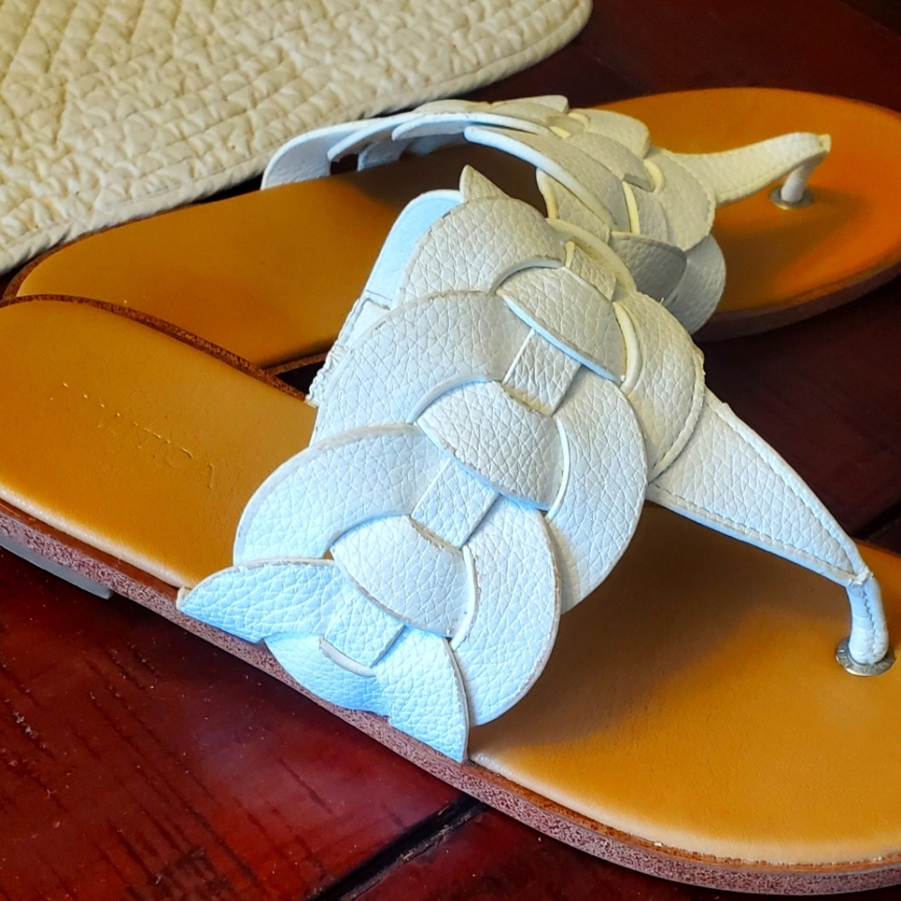 Nautica White leathet toe sandals
